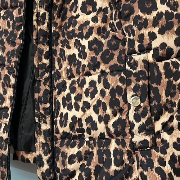 Always in style Leopard! Puffer Vest Charter Club Size Large - Picture 2 of 9